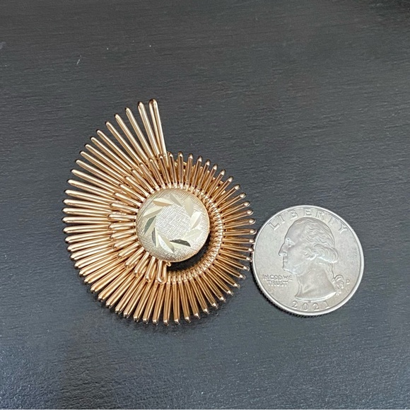 Vintage Western Germany Gold-tone Spiral Nautilus Scarf Clip - Picture 11 of 12